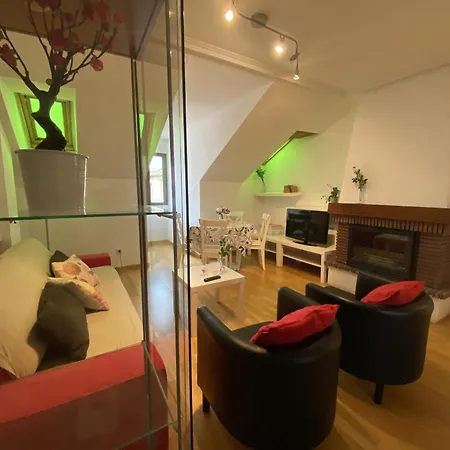 Alfonso Xiii Apartment *